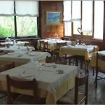 Nena מונליה